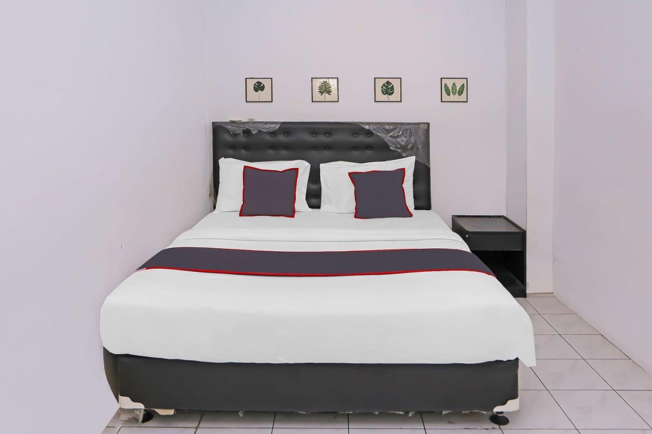 Collection O 92739 Hotel Pintu Besar Джакарта Екстериор снимка