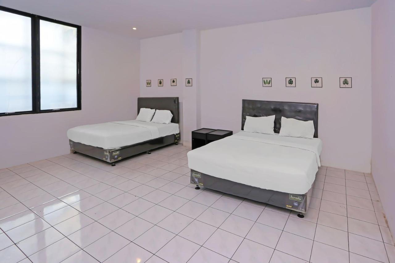 Collection O 92739 Hotel Pintu Besar Джакарта Екстериор снимка