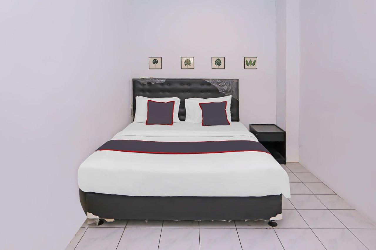 Collection O 92739 Hotel Pintu Besar Джакарта Екстериор снимка